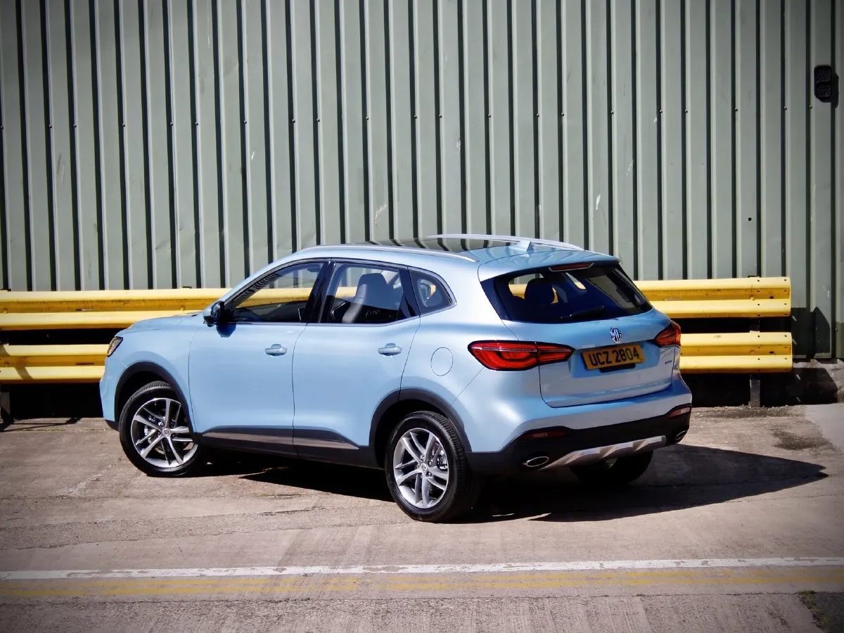 MG HS,autocango,china used car exporter,china ev exporter,chinese used car exporter,chinese used ev exporter