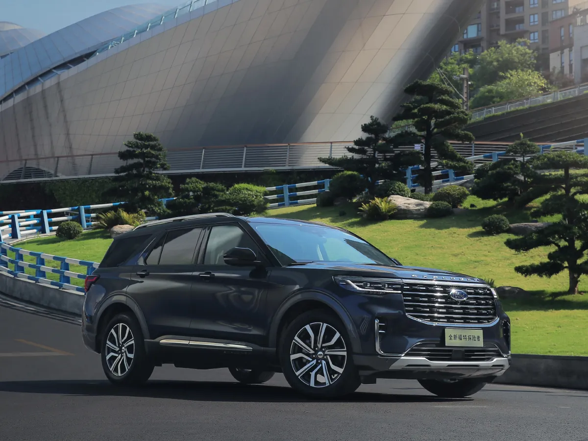 Ford Explorer,autocango,china used car exporter,china ev exporter,chinese used car exporter,chinese used ev exporter