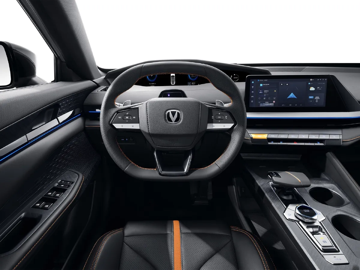 ChangAn UNI-V,autocango,china used car exporter,china ev exporter,chinese used car exporter,chinese used ev exporter