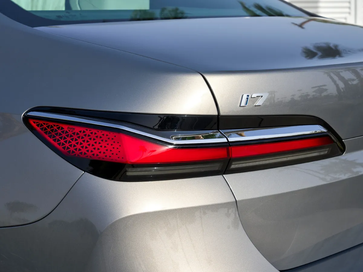 BMW i7,autocango,china used car exporter,china ev exporter,chinese used car exporter,chinese used ev exporter