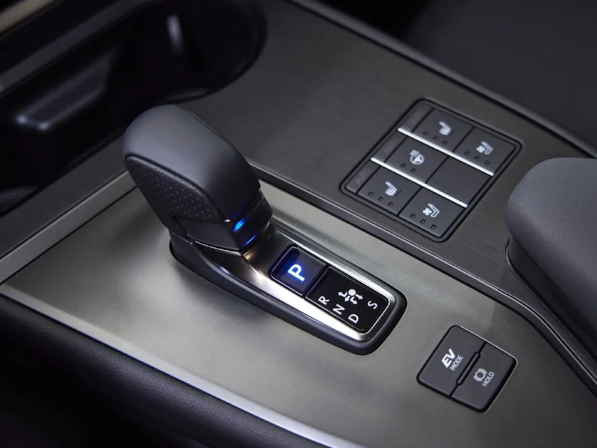 Lexus UX,autocango,china used car exporter,china ev exporter,chinese used car exporter,chinese used ev exporter