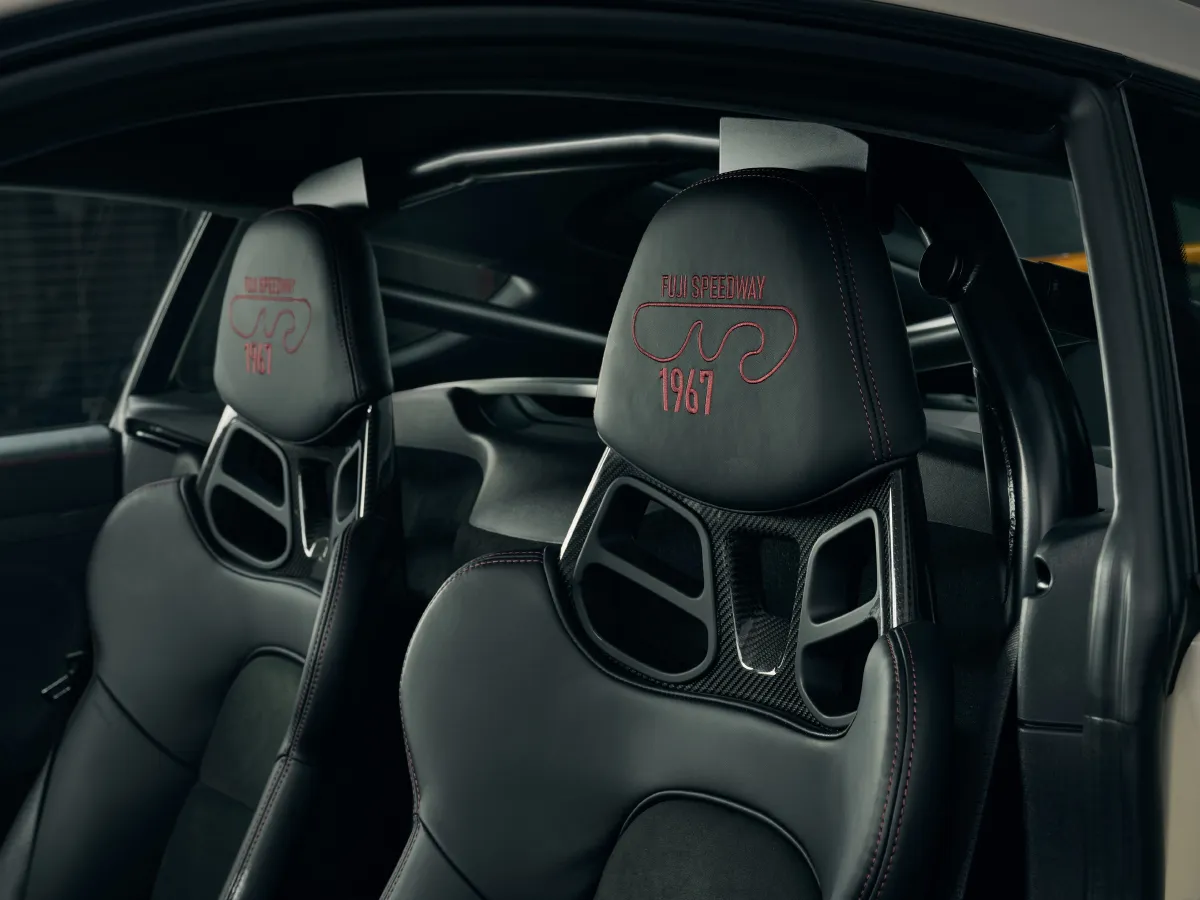 Porsche 718,autocango,china used car exporter,china ev exporter,chinese used car exporter,chinese used ev exporter