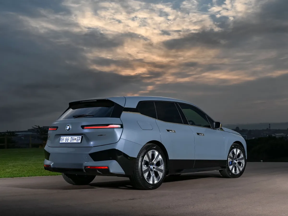 BMW iX,autocango,china used car exporter,china ev exporter,chinese used car exporter,chinese used ev exporter