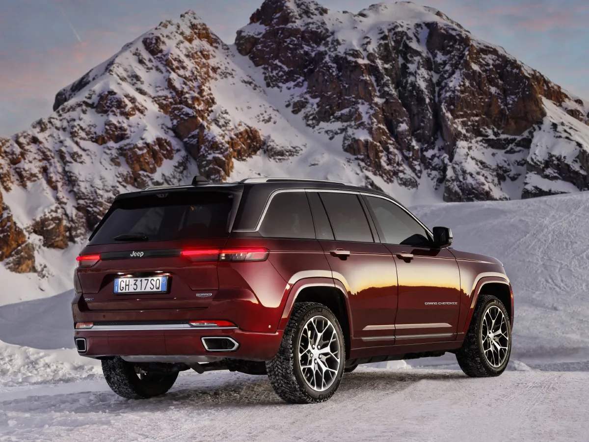 Jeep Grand Cherokee 4XE,autocango,china used car exporter,china ev exporter,chinese used car exporter,chinese used ev exporter