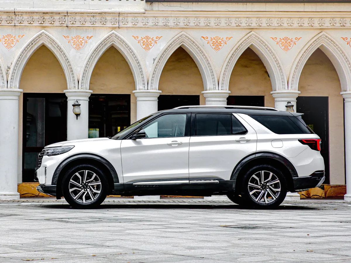 Ford Explorer,autocango,china used car exporter,china ev exporter,chinese used car exporter,chinese used ev exporter