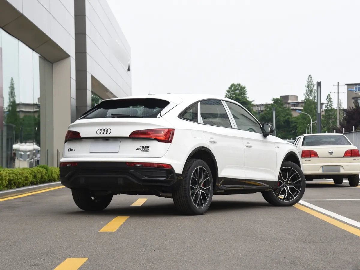 Audi Q5L Sportback,autocango,china used car exporter,china ev exporter,chinese used car exporter,chinese used ev exporter
