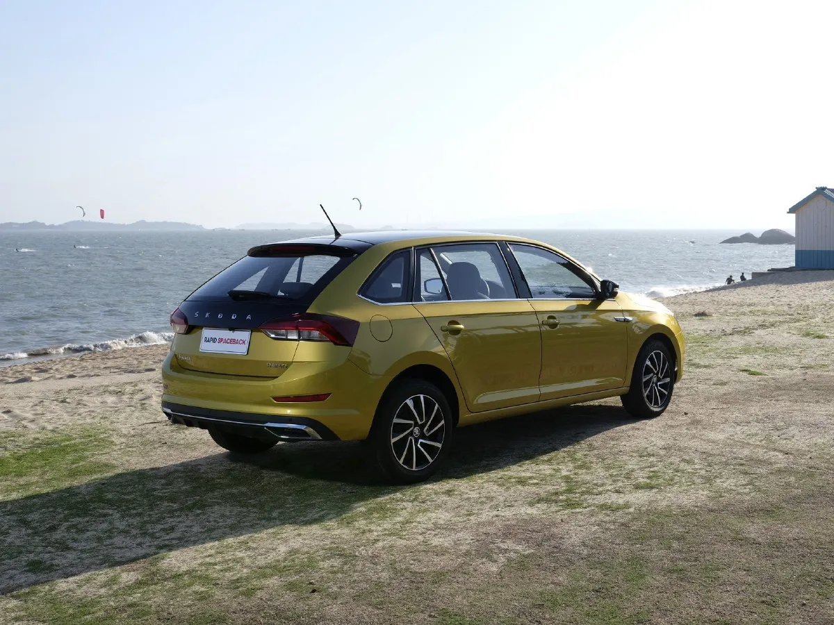 Skoda Rapid Spaceback,autocango,china used car exporter,china ev exporter,chinese used car exporter,chinese used ev exporter