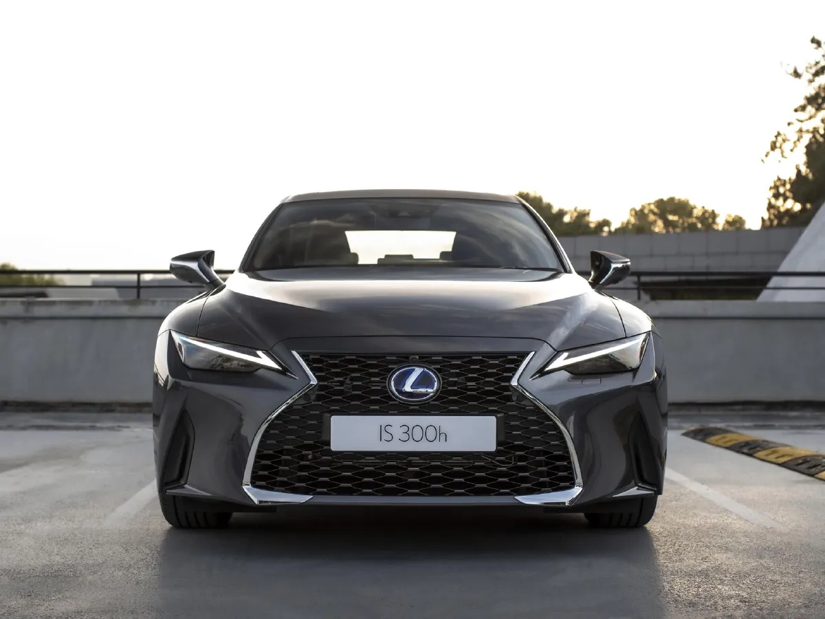 Lexus IS,autocango,china used car exporter,china ev exporter,chinese used car exporter,chinese used ev exporter