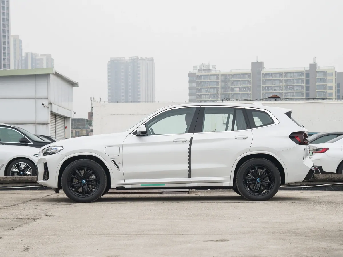 BMW iX3,autocango,china used car exporter,china ev exporter,chinese used car exporter,chinese used ev exporter