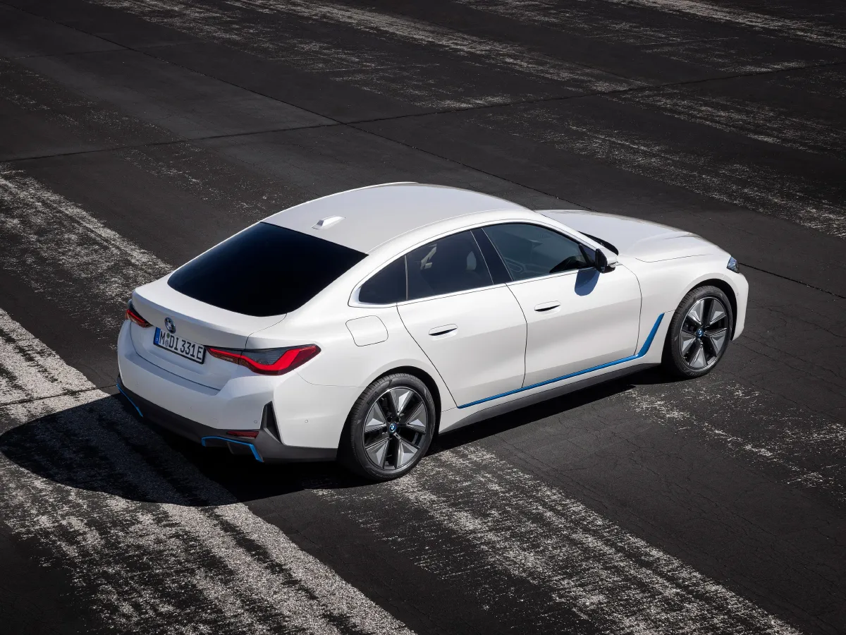 BMW i4,autocango,china used car exporter,china ev exporter,chinese used car exporter,chinese used ev exporter