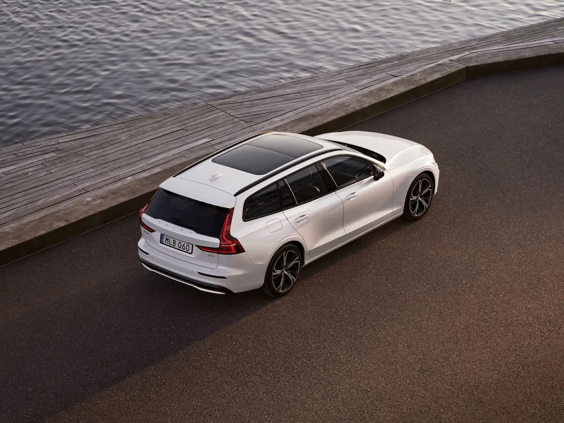 Volvo V60,autocango,china used car exporter,china ev exporter,chinese used car exporter,chinese used ev exporter