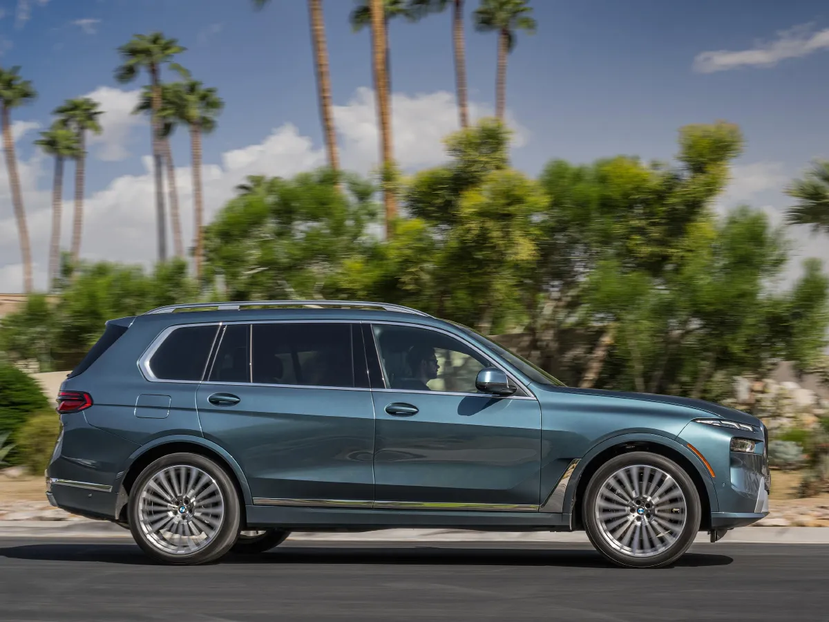 BMW X7,autocango,china used car exporter,china ev exporter,chinese used car exporter,chinese used ev exporter