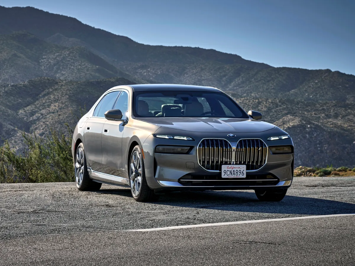 BMW i7,autocango,china used car exporter,china ev exporter,chinese used car exporter,chinese used ev exporter