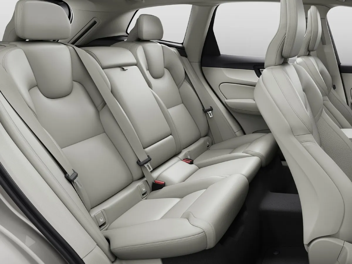 Volvo XC60,autocango,china used car exporter,china ev exporter,chinese used car exporter,chinese used ev exporter