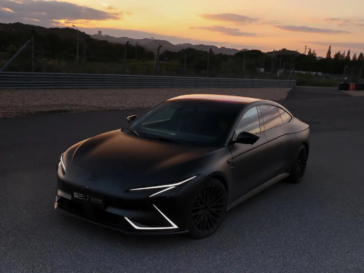 IM L7,autocango,china used car exporter,china ev exporter,chinese used car exporter,chinese used ev exporter