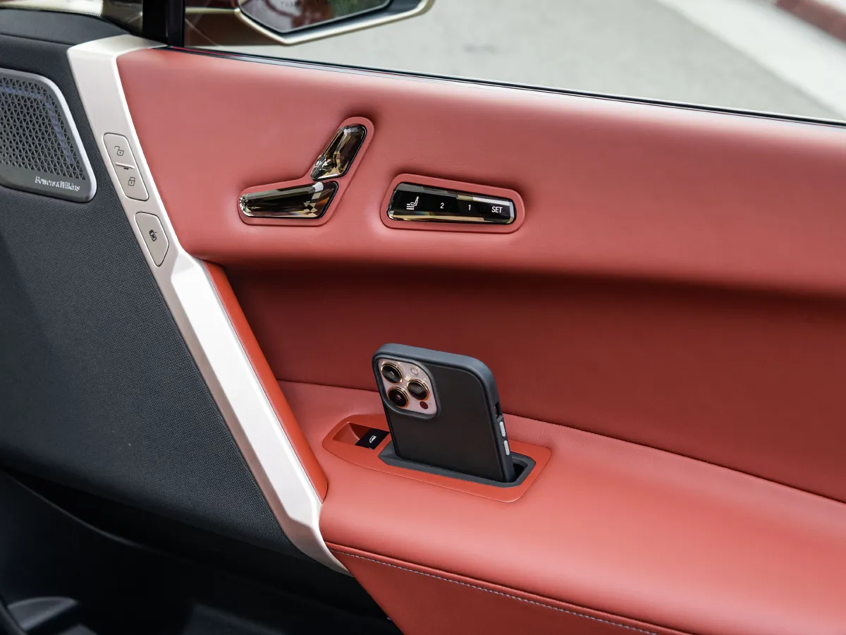 BMW iX,autocango,china used car exporter,china ev exporter,chinese used car exporter,chinese used ev exporter