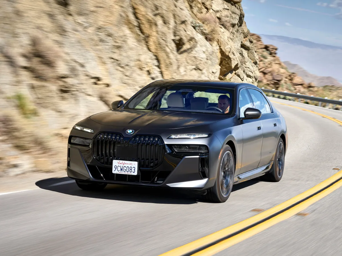 BMW i7,autocango,china used car exporter,china ev exporter,chinese used car exporter,chinese used ev exporter