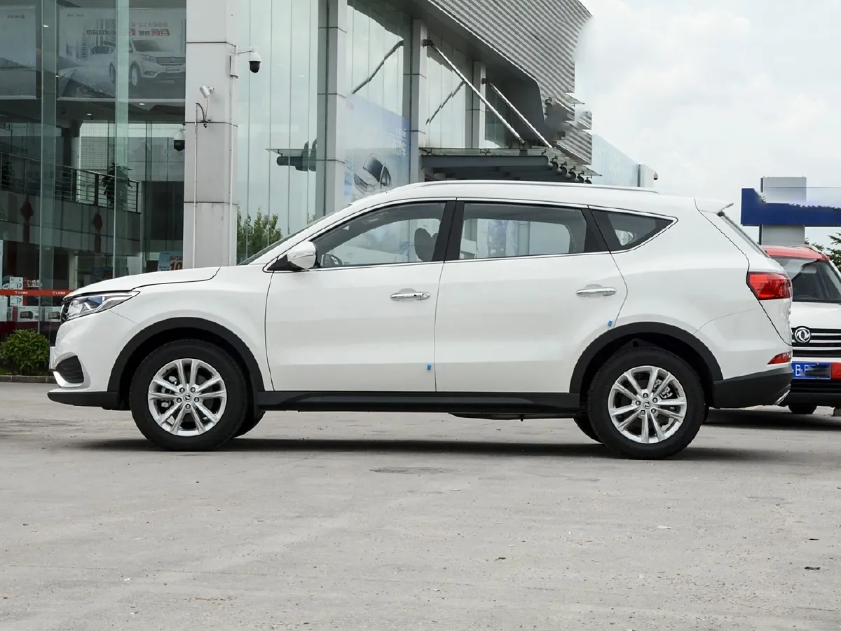 2020 DongFeng Fengon Fengon 580 Pro 1.5T 180HP L4 CVT,autocango,china used car exporter,china ev exporter,chinese used car exporter,chinese used ev exporter