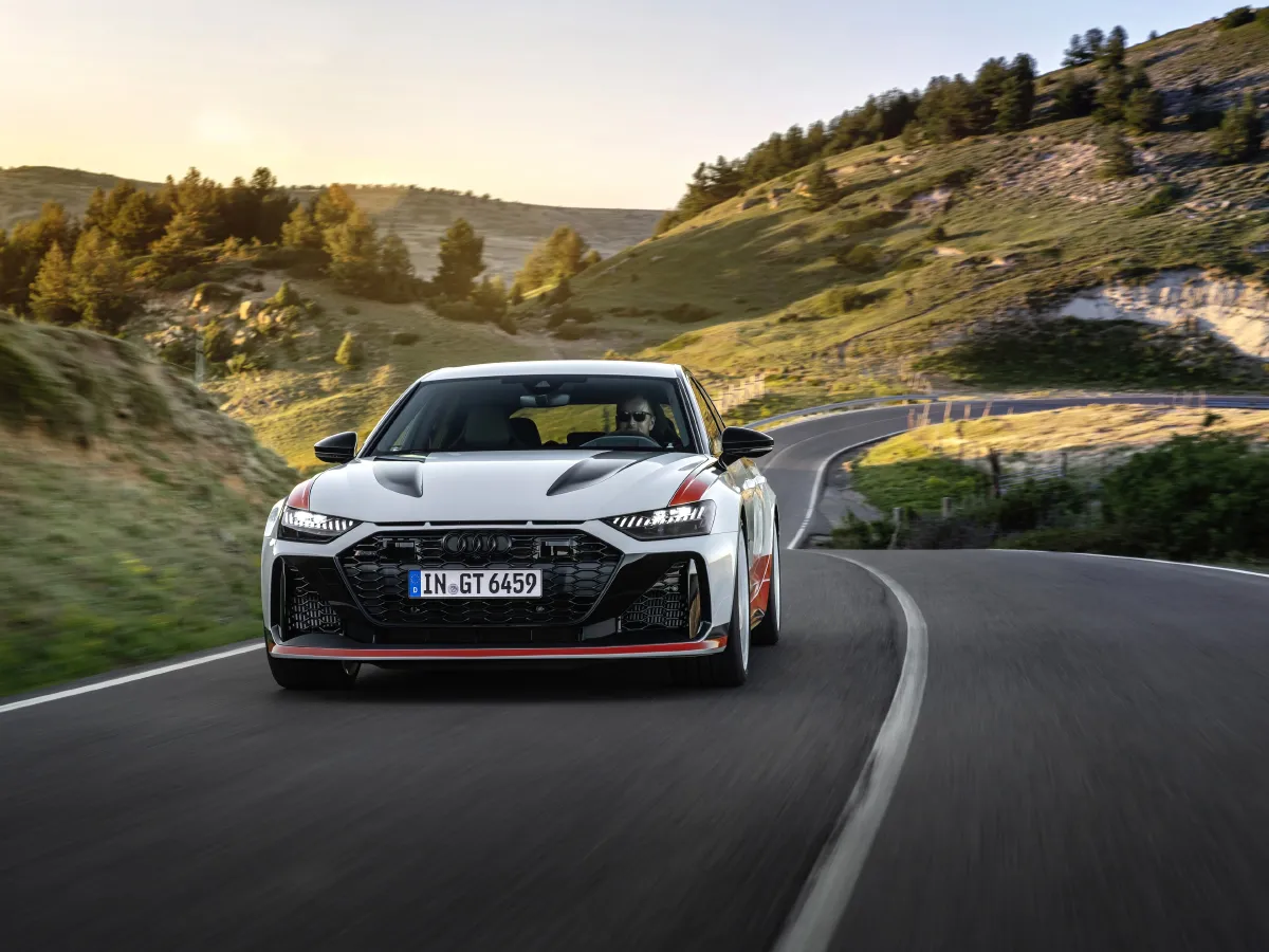 Audi RS 6,autocango,china used car exporter,china ev exporter,chinese used car exporter,chinese used ev exporter