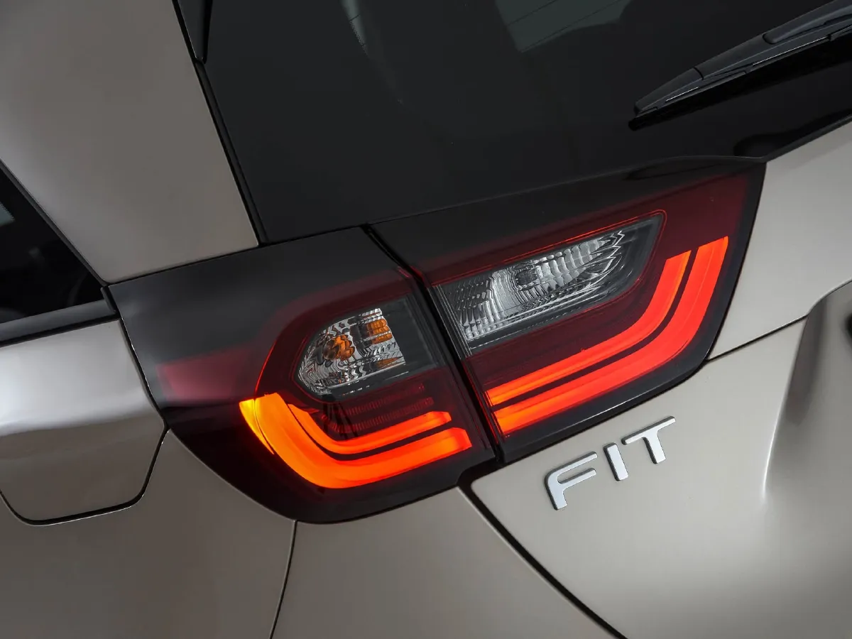 2013 Honda Fit 1.3L 88HP L4 CVT Hybrid,autocango,china used car exporter,china ev exporter,chinese used car exporter,chinese used ev exporter