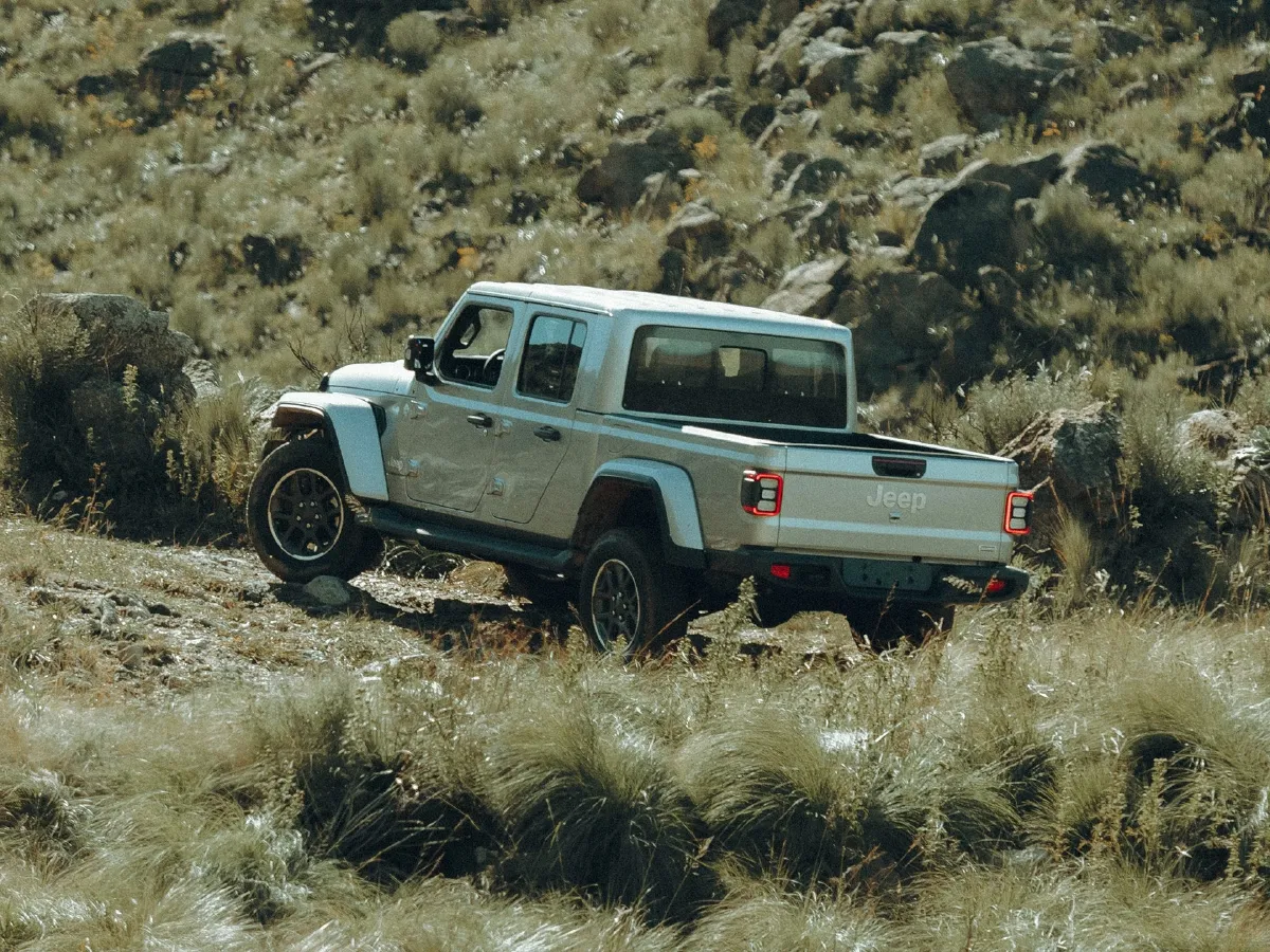 Jeep Gladiator,autocango,china used car exporter,china ev exporter,chinese used car exporter,chinese used ev exporter Jeep Gladiator,autocango,china used car exporter,china ev exporter,chinese used car exporter,chinese used ev exporter