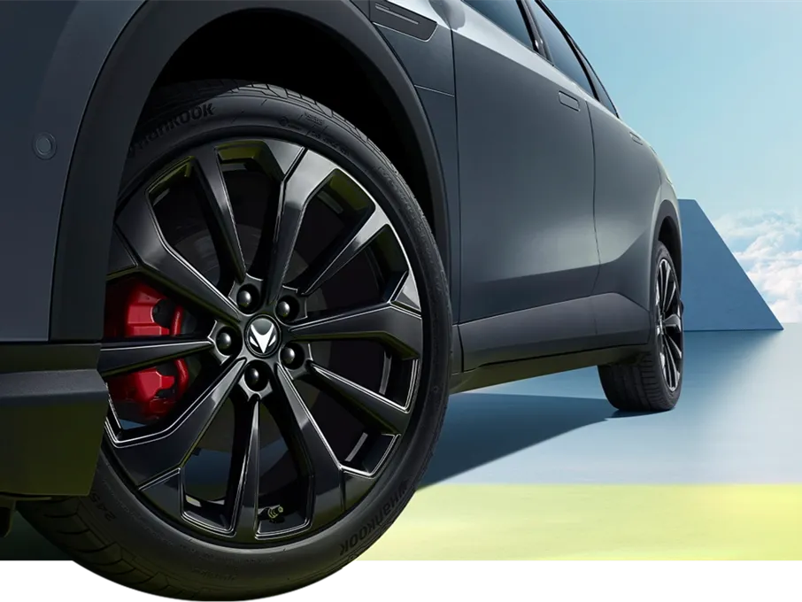 ARCFOX αT5,autocango,china used car exporter,china ev exporter,chinese used car exporter,chinese used ev exporter