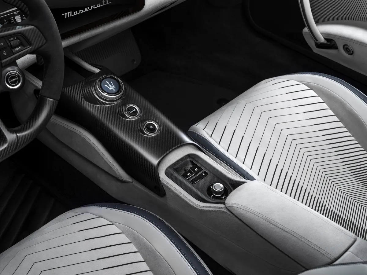 Maserati MC20,autocango,china used car exporter,china ev exporter,chinese used car exporter,chinese used ev exporter