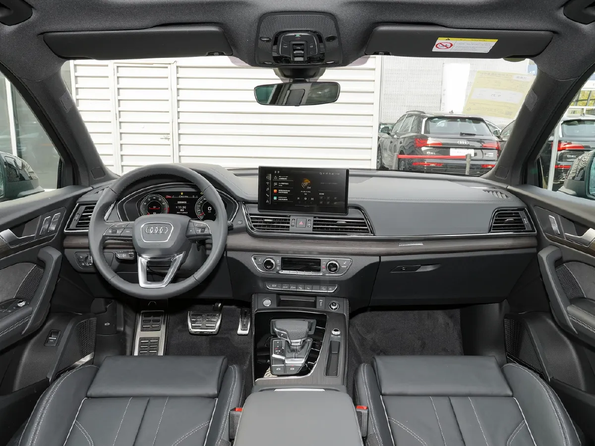 Audi Q5L,autocango,china used car exporter,china ev exporter,chinese used car exporter,chinese used ev exporter