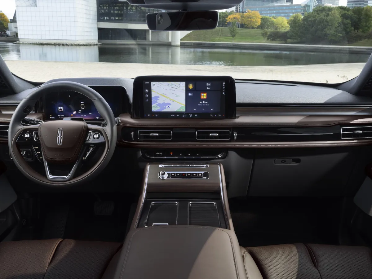 Lincoln Aviator,autocango,china used car exporter,china ev exporter,chinese used car exporter,chinese used ev exporter