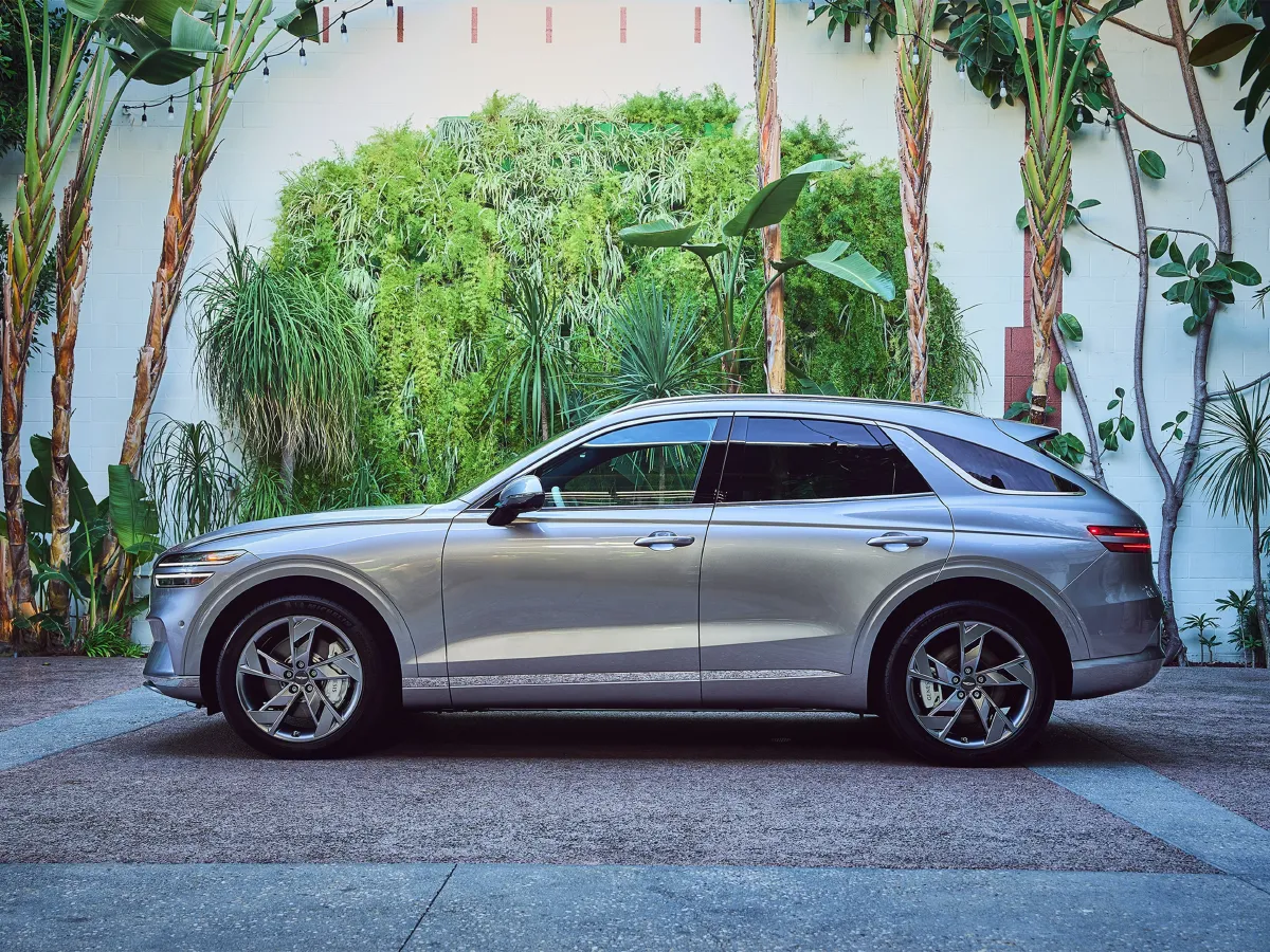 Genesis GV70,autocango,china used car exporter,china ev exporter,chinese used car exporter,chinese used ev exporter