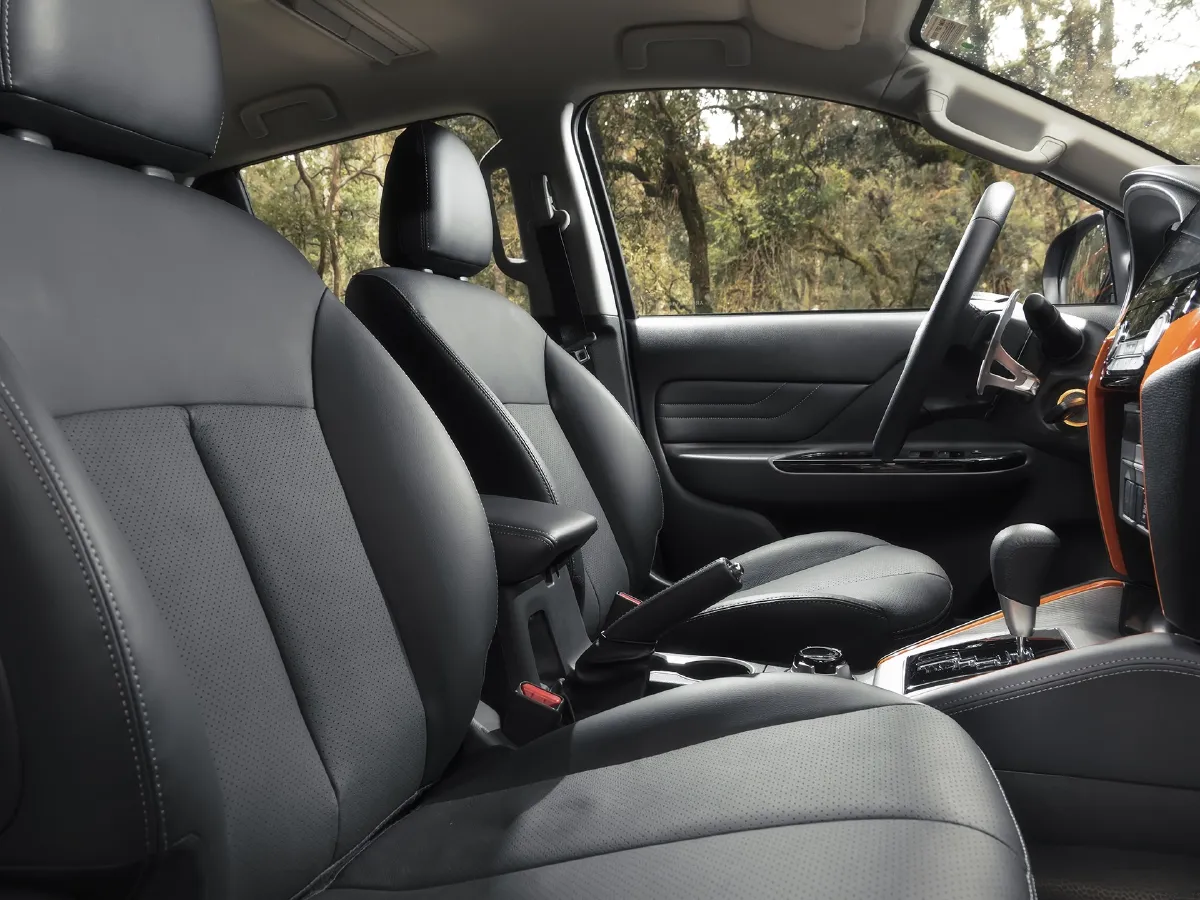 2023 Mitsubishi L200 2.3T 150HP L4 6AT,autocango,china used car exporter,china ev exporter,chinese used car exporter,chinese used ev exporter