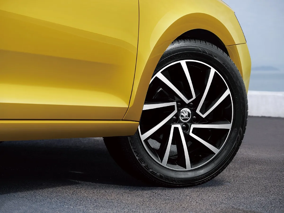 Skoda Rapid Spaceback,autocango,china used car exporter,china ev exporter,chinese used car exporter,chinese used ev exporter