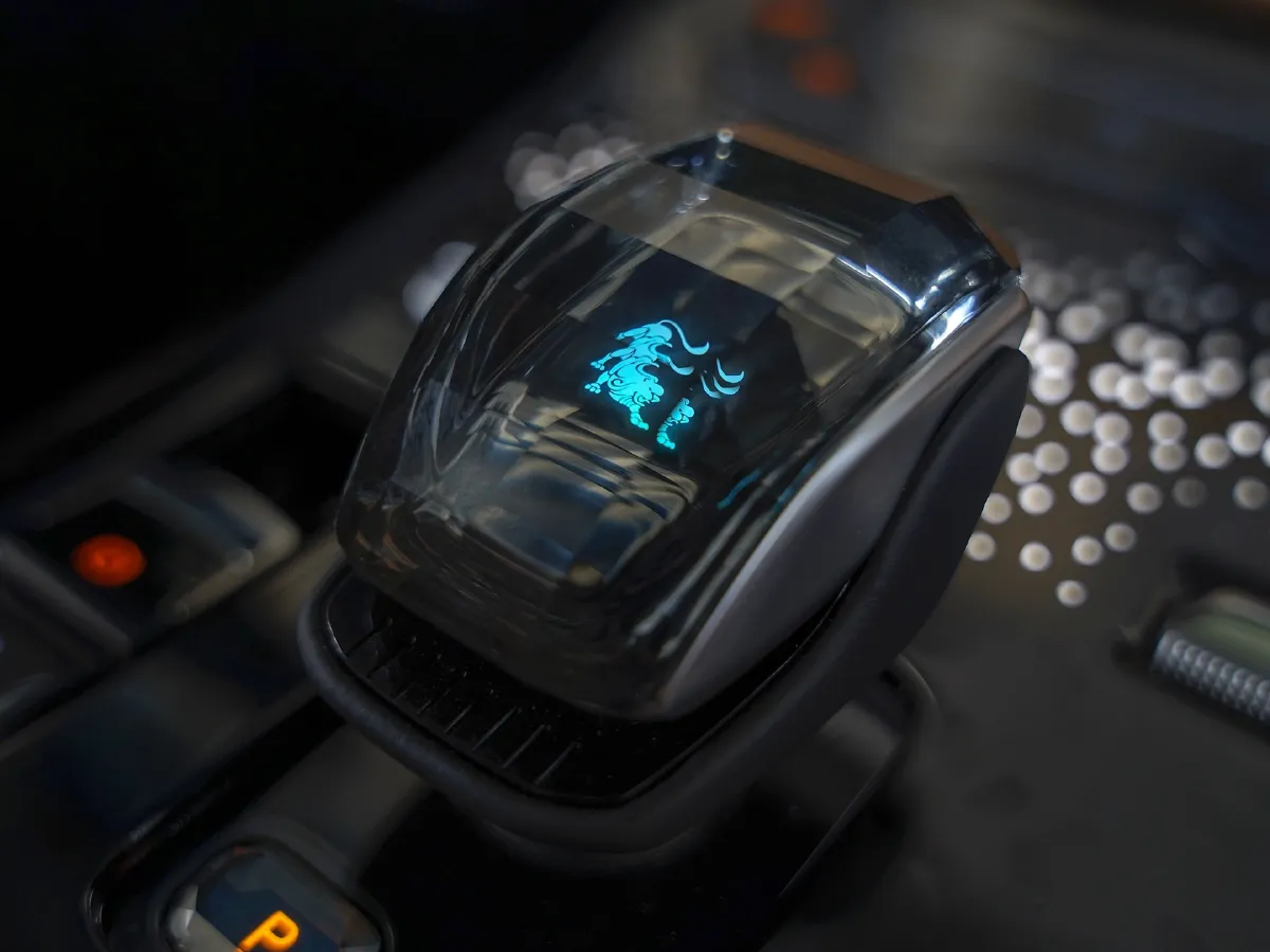 DongFeng Forthing XingHai V9,autocango,china used car exporter,china ev exporter,chinese used car exporter,chinese used ev exporter DongFeng Forthing XingHai V9,autocango,china used car exporter,china ev exporter,chinese used car exporter,chinese used ev exporter