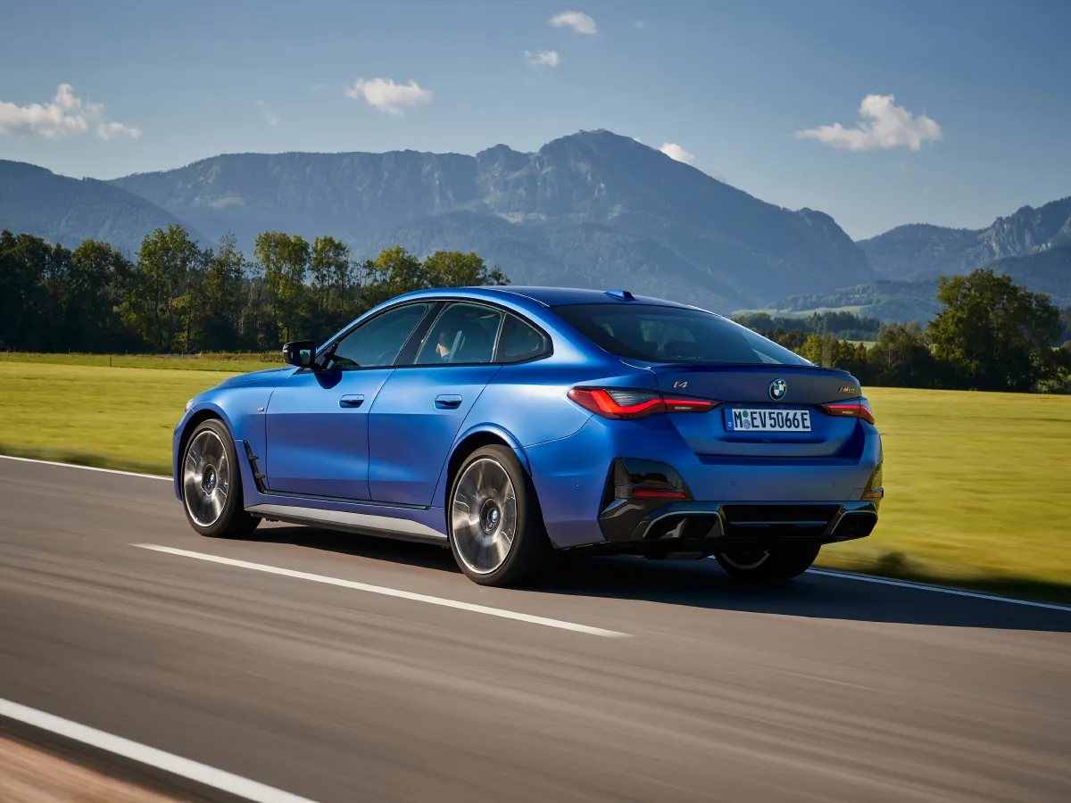 BMW i4,autocango,china used car exporter,china ev exporter,chinese used car exporter,chinese used ev exporter