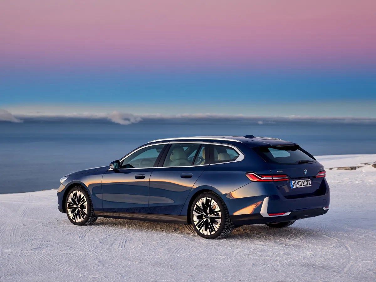 BMW 5 Series,autocango,china used car exporter,china ev exporter,chinese used car exporter,chinese used ev exporter BMW 5 Series,autocango,china used car exporter,china ev exporter,chinese used car exporter,chinese used ev exporter