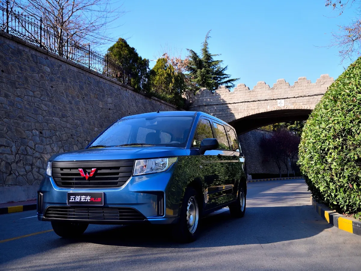 WuLing HongGuang Plus,autocango,china used car exporter,china ev exporter,chinese used car exporter,chinese used ev exporter