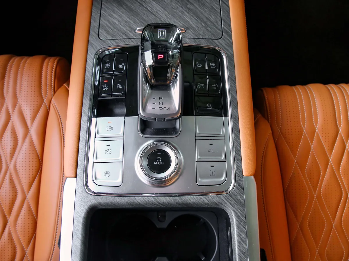 Tank 500,autocango,china used car exporter,china ev exporter,chinese used car exporter,chinese used ev exporter