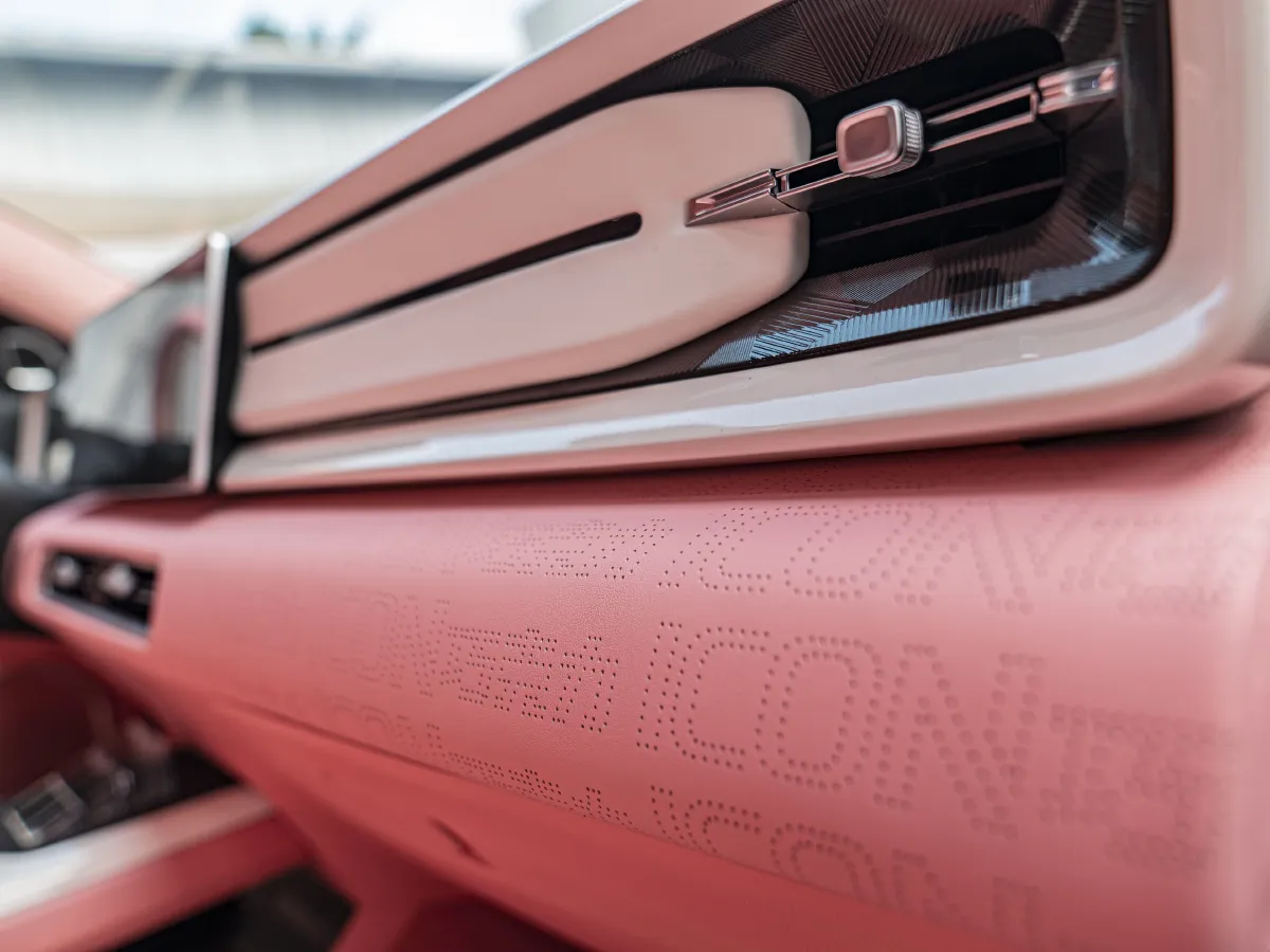 Geely ICON,autocango,china used car exporter,china ev exporter,chinese used car exporter,chinese used ev exporter