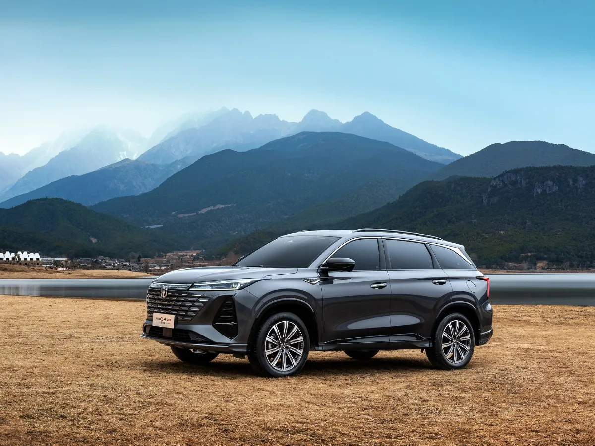 ChangAn CS75 Plus,autocango,china used car exporter,china ev exporter,chinese used car exporter,chinese used ev exporter