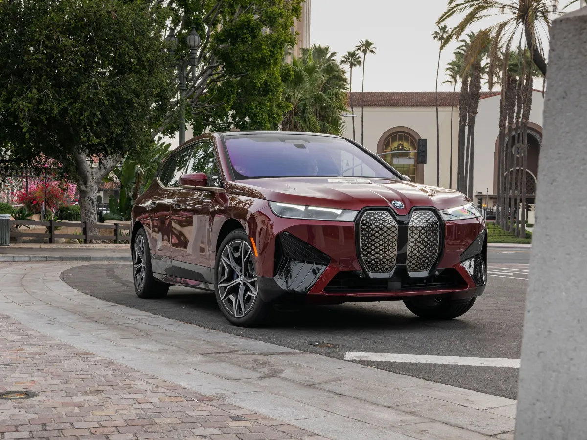 BMW iX,autocango,china used car exporter,china ev exporter,chinese used car exporter,chinese used ev exporter