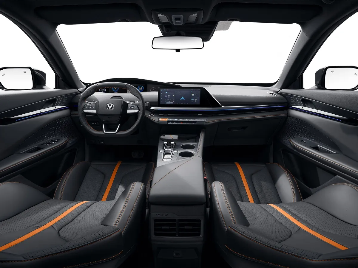 ChangAn UNI-V,autocango,china used car exporter,china ev exporter,chinese used car exporter,chinese used ev exporter