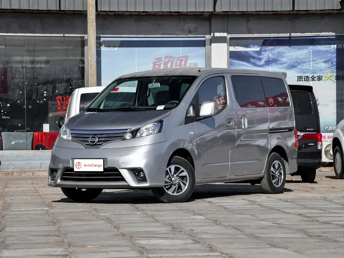 Nissan NV200