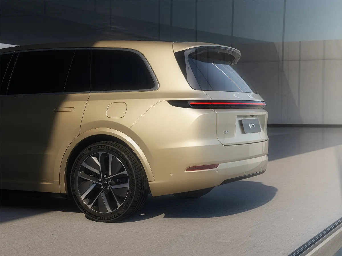 Li L9,autocango,china used car exporter,china ev exporter,chinese used car exporter,chinese used ev exporter