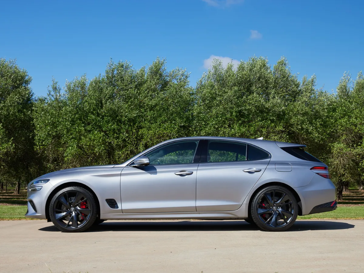 Genesis G70,autocango,china used car exporter,china ev exporter,chinese used car exporter,chinese used ev exporter