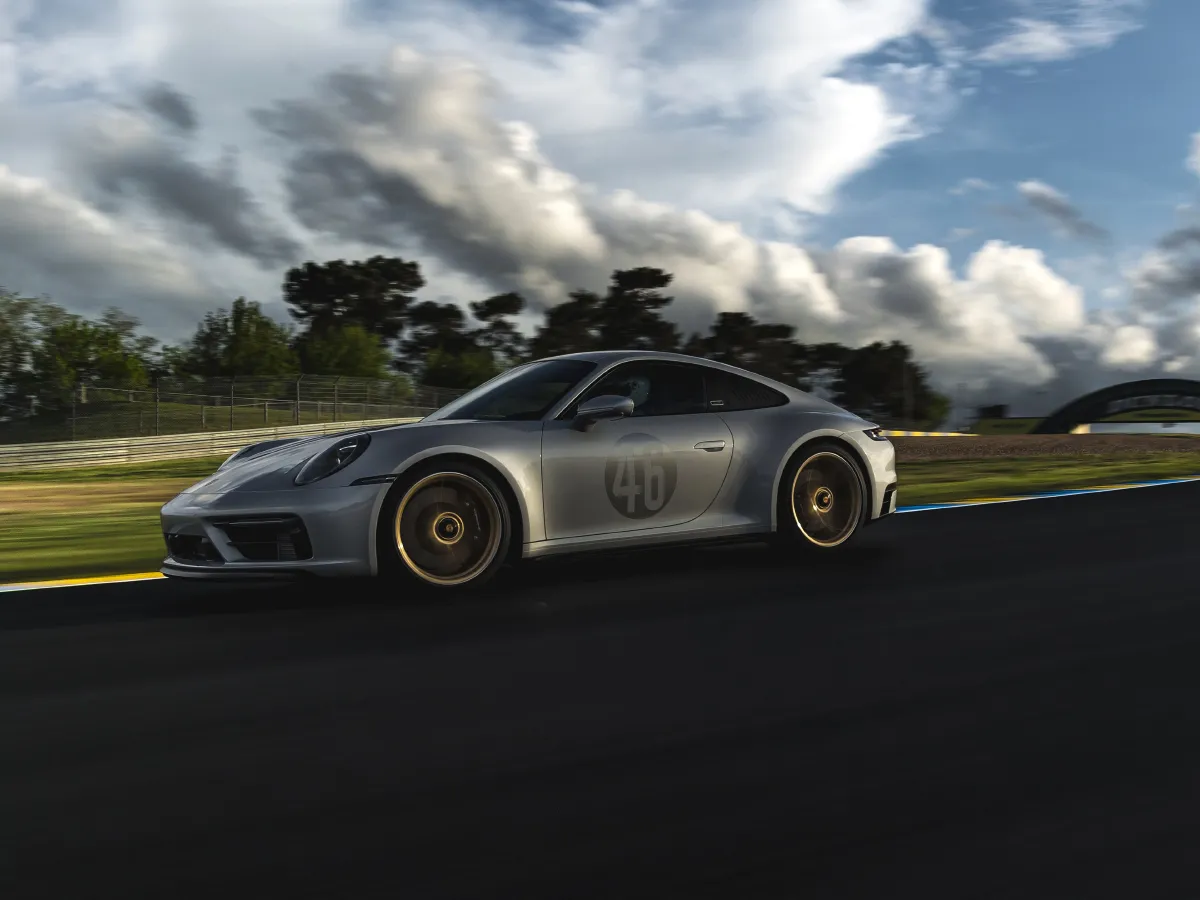 Porsche 911,autocango,china used car exporter,china ev exporter,chinese used car exporter,chinese used ev exporter