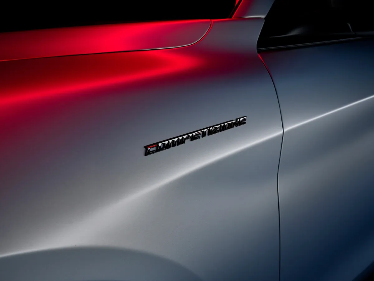 Alfa Romeo Stelvio,autocango,china used car exporter,china ev exporter,chinese used car exporter,chinese used ev exporter