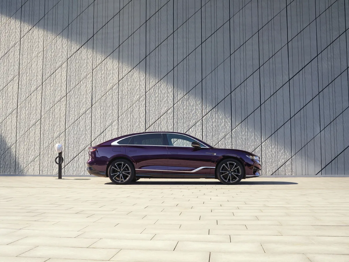 Voyah ZhuiGuang,autocango,china used car exporter,china ev exporter,chinese used car exporter,chinese used ev exporter