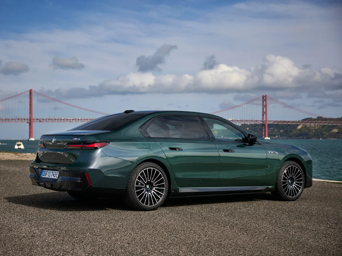 BMW i7,autocango,china used car exporter,china ev exporter,chinese used car exporter,chinese used ev exporter