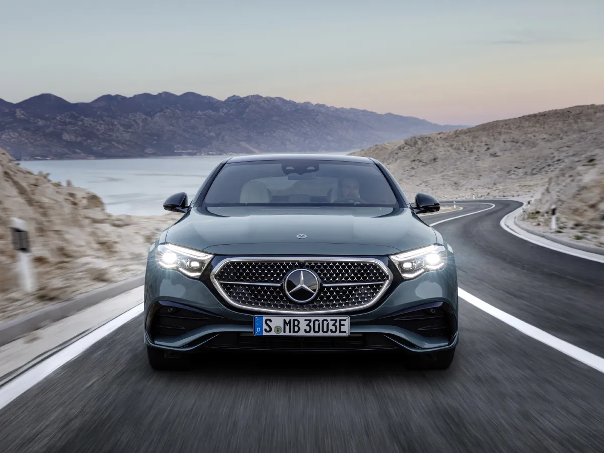 Mercedes-Benz E Class,autocango,china used car exporter,china ev exporter,chinese used car exporter,chinese used ev exporter