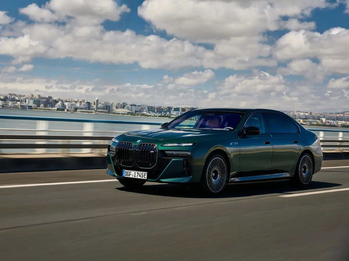 BMW i7,autocango,china used car exporter,china ev exporter,chinese used car exporter,chinese used ev exporter